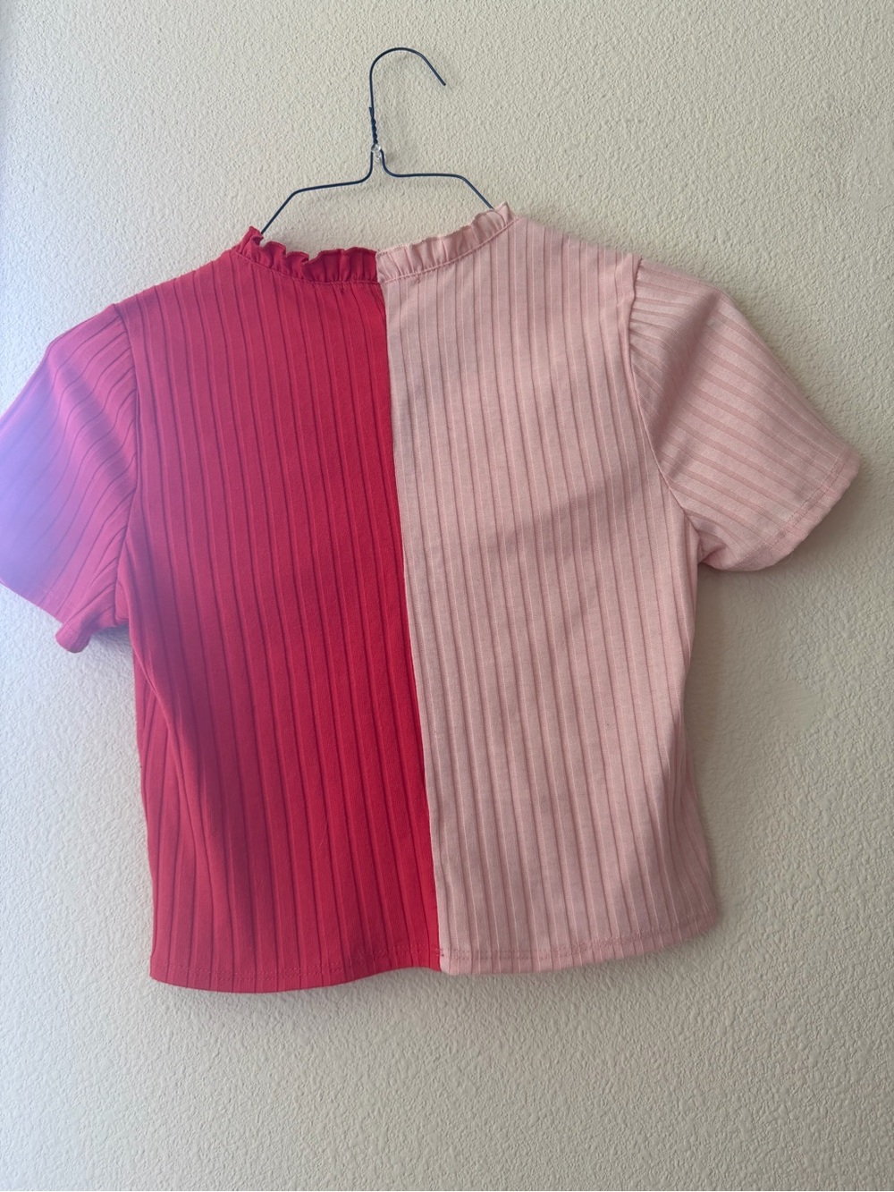Pink & Red Ribbed Ruffle-Trim Short Sleeve Crop Top - Picture 3 of 3